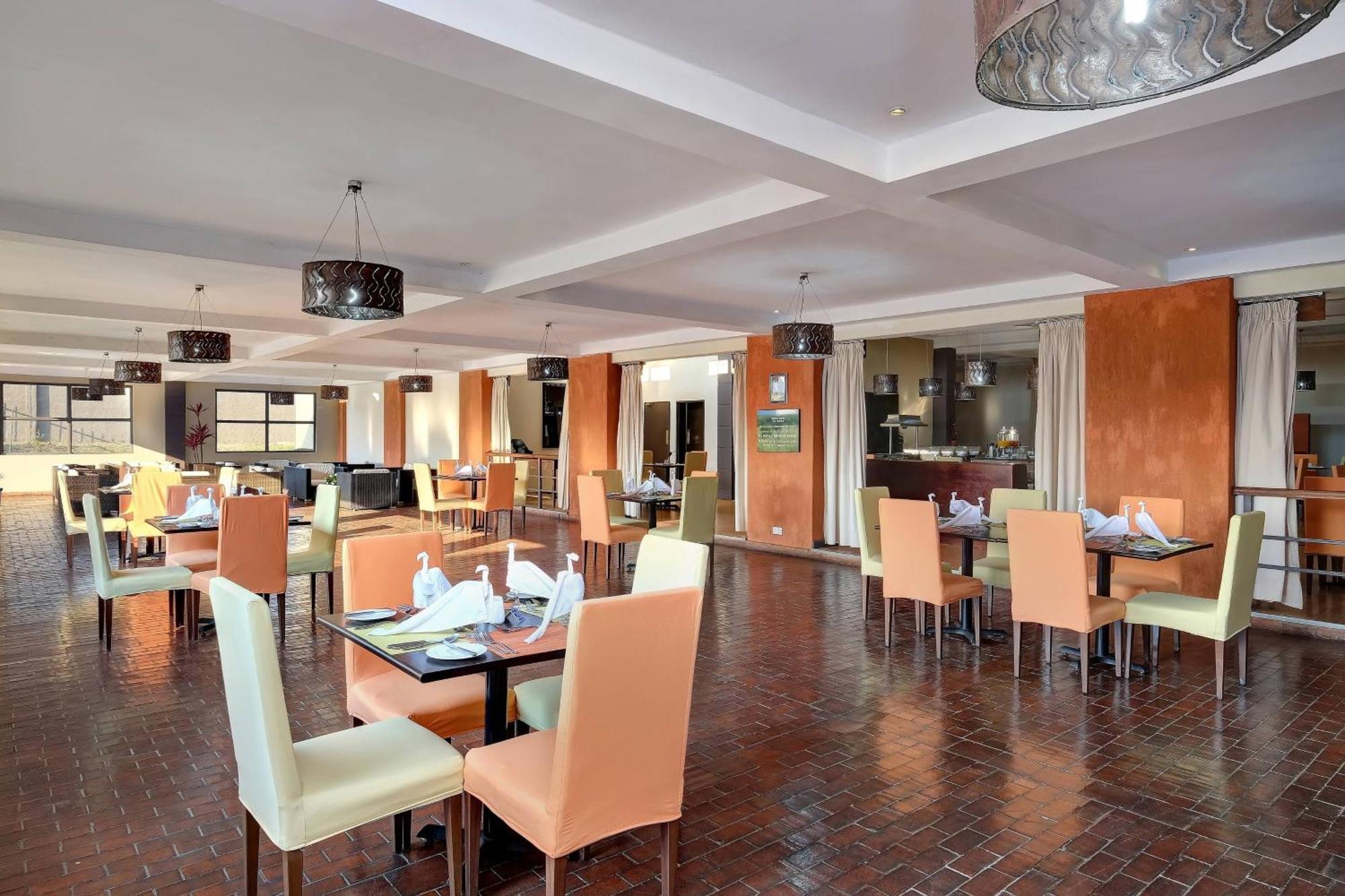 Protea Hotel By Marriott Chipata Exterior photo