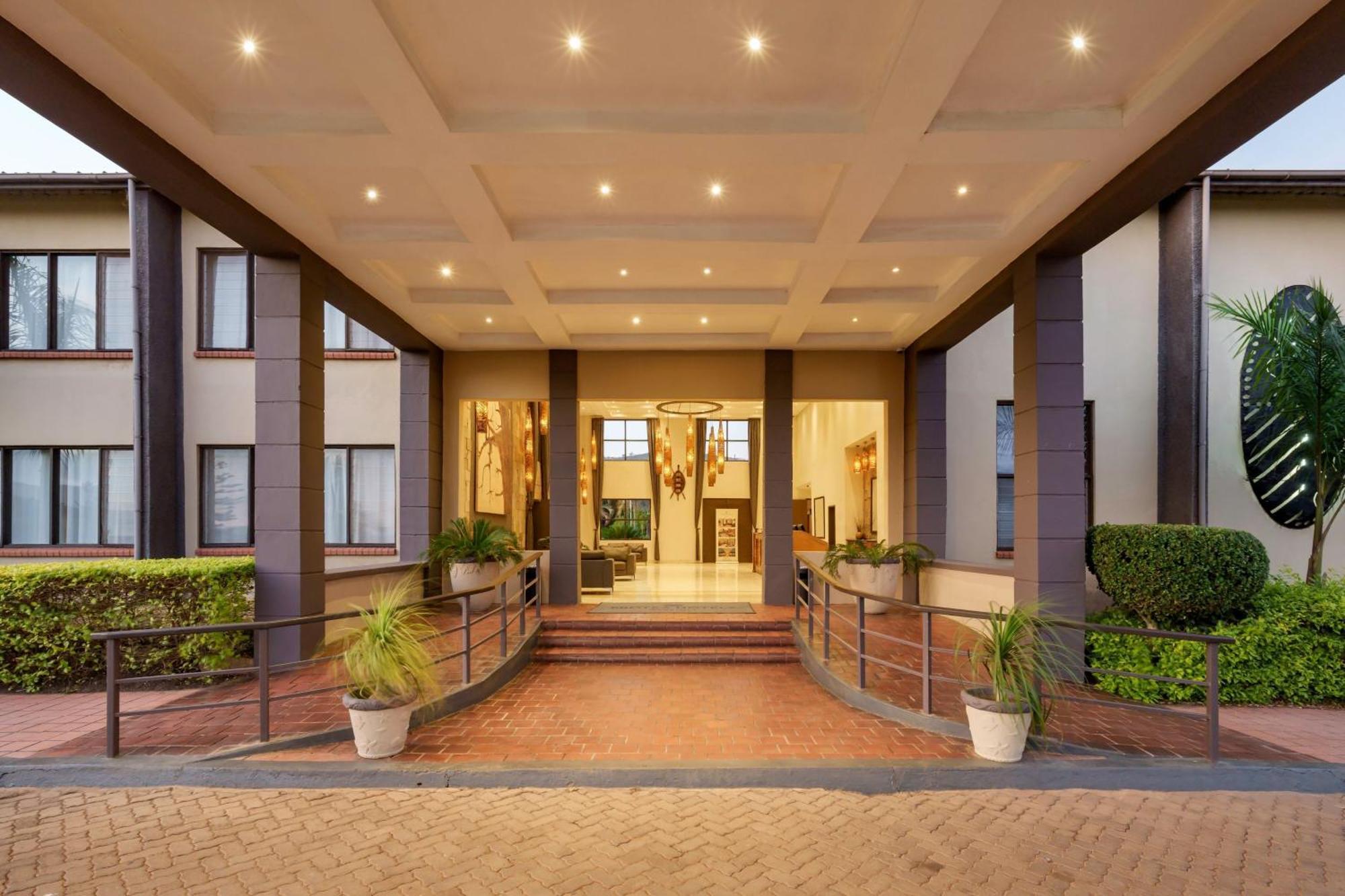 Protea Hotel By Marriott Chipata Exterior photo