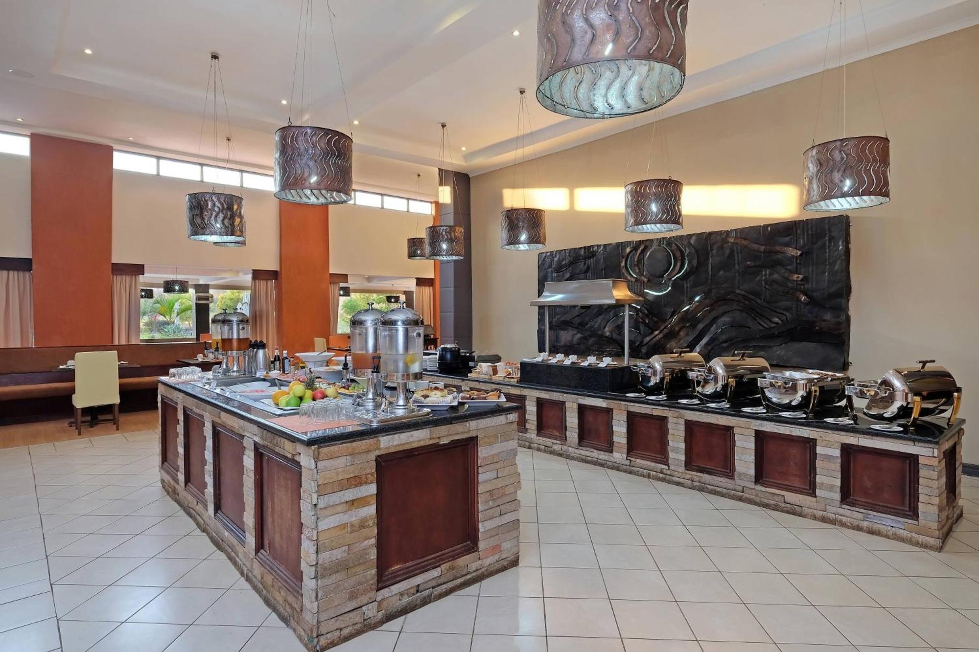 Protea Hotel By Marriott Chipata Exterior photo